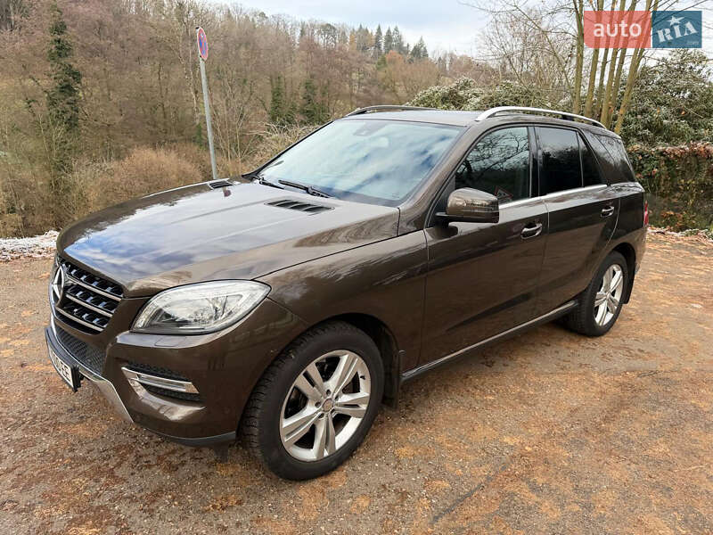 Внедорожник / Кроссовер Mercedes-Benz M-Class 2013 в Харькове