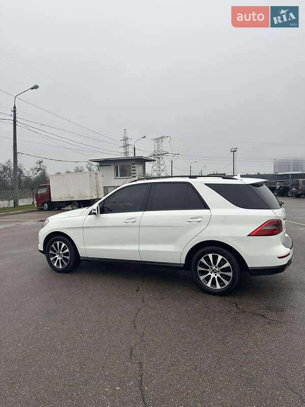 Внедорожник / Кроссовер Mercedes-Benz M-Class 2015 в Киеве