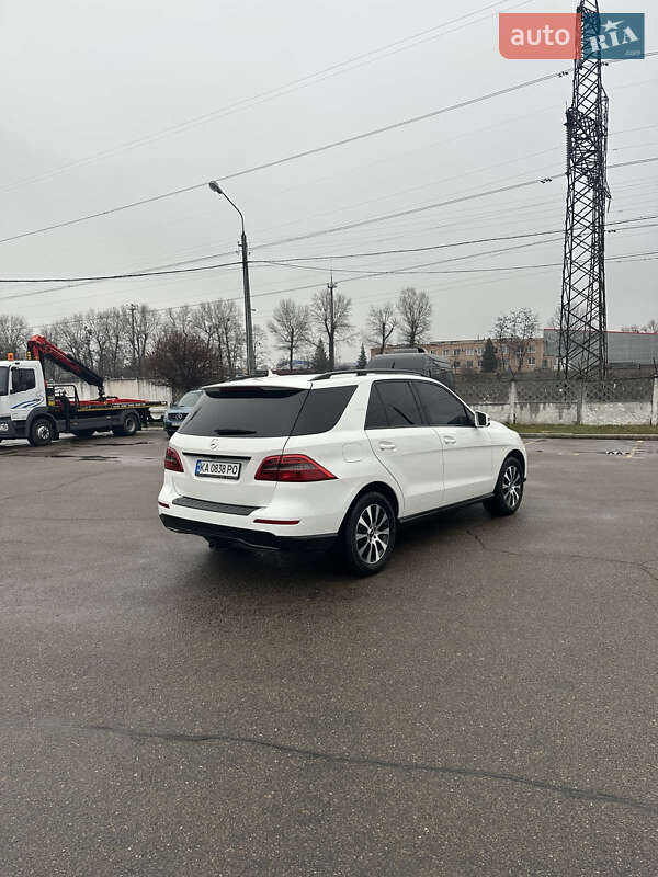 Внедорожник / Кроссовер Mercedes-Benz M-Class 2015 в Киеве