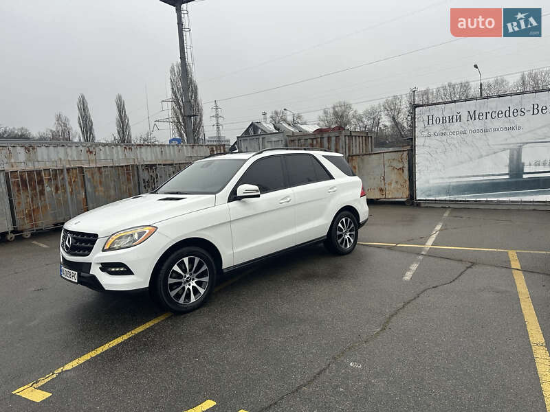 Внедорожник / Кроссовер Mercedes-Benz M-Class 2015 в Киеве