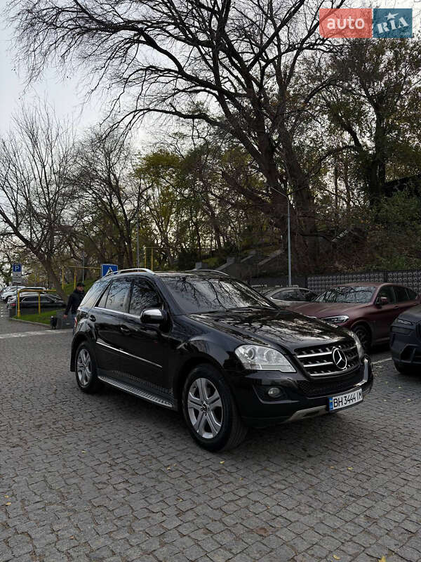 Позашляховик / Кросовер Mercedes-Benz M-Class 2008 в Одесі