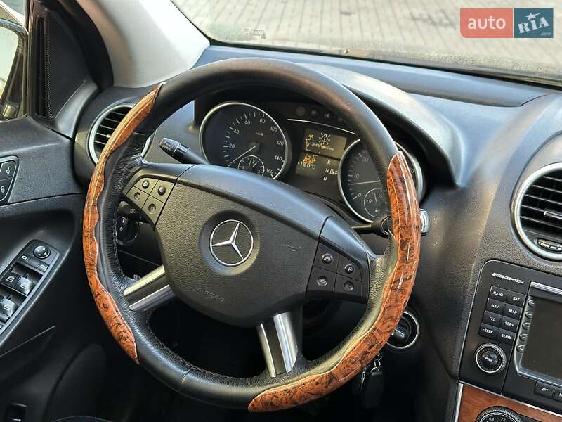 Внедорожник / Кроссовер Mercedes-Benz M-Class 2006 в Одессе