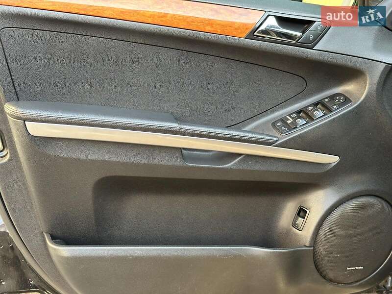 Внедорожник / Кроссовер Mercedes-Benz M-Class 2006 в Одессе