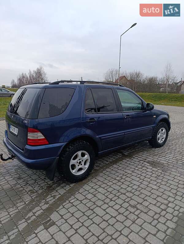Позашляховик / Кросовер Mercedes-Benz M-Class 2001 в Рівному фото 2 Позашляховик / Кросовер Mercedes-Benz M-Class 2001 в Рівному
