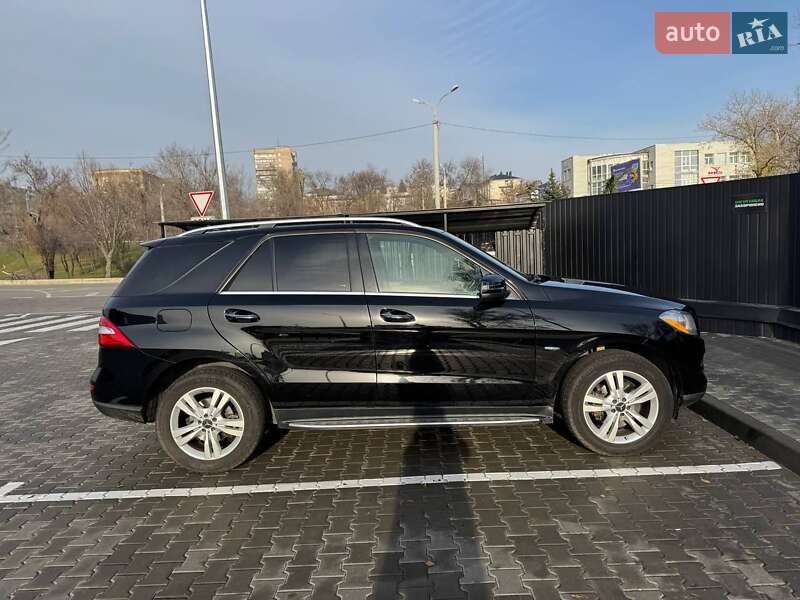 Внедорожник / Кроссовер Mercedes-Benz M-Class 2012 в Днепре