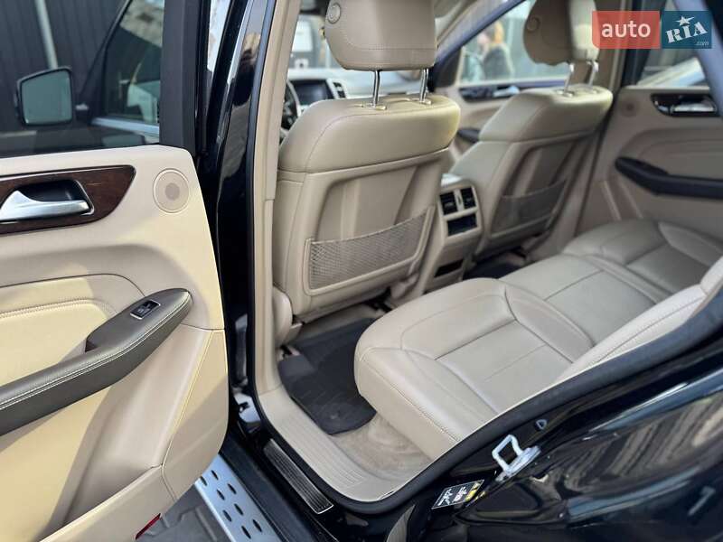 Внедорожник / Кроссовер Mercedes-Benz M-Class 2012 в Днепре