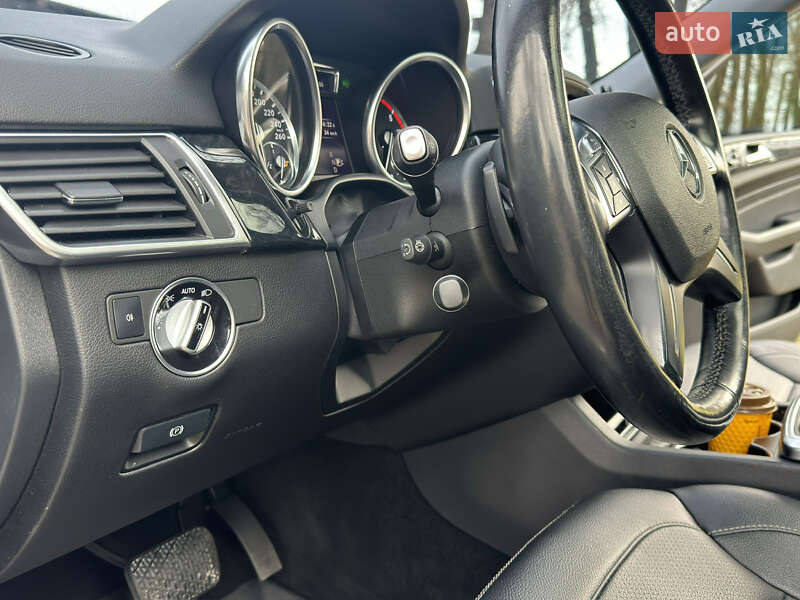 Внедорожник / Кроссовер Mercedes-Benz M-Class 2013 в Киеве