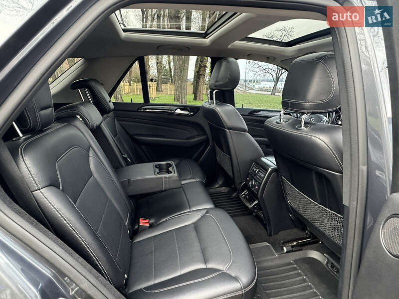 Внедорожник / Кроссовер Mercedes-Benz M-Class 2013 в Киеве