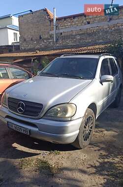 Внедорожник / Кроссовер Mercedes-Benz M-Class 2003 в Николаеве