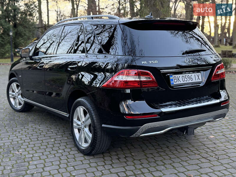 Внедорожник / Кроссовер Mercedes-Benz M-Class 2012 в Львове