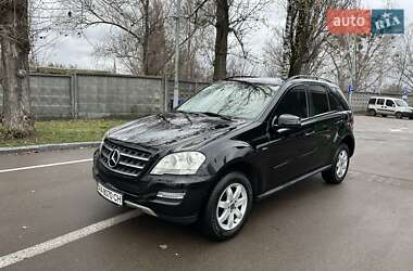 Внедорожник / Кроссовер Mercedes-Benz M-Class 2011 в Киеве