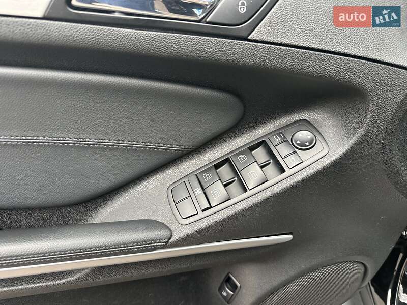 Позашляховик / Кросовер Mercedes-Benz M-Class 2011 в Києві фото 19 Позашляховик / Кросовер Mercedes-Benz M-Class 2011 в Києві