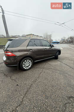Внедорожник / Кроссовер Mercedes-Benz M-Class 2013 в Днепре