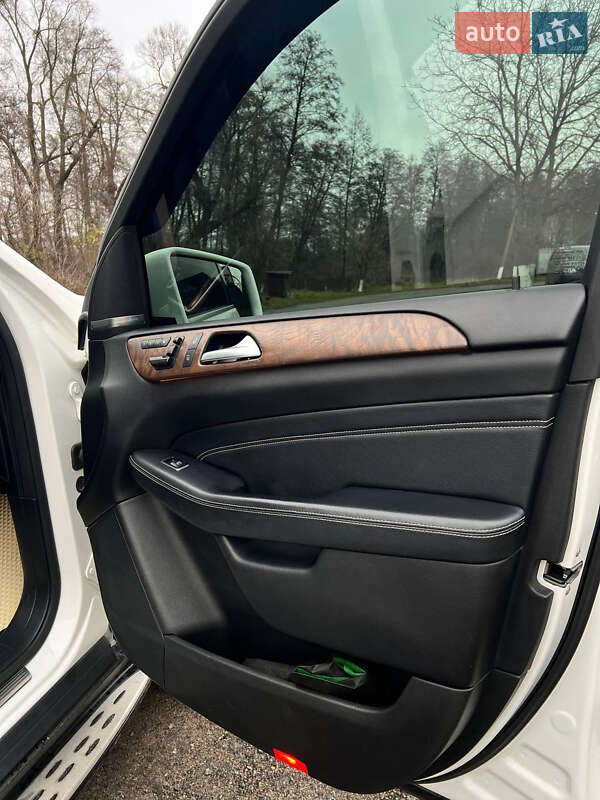 Позашляховик / Кросовер Mercedes-Benz M-Class 2014 в Києві
