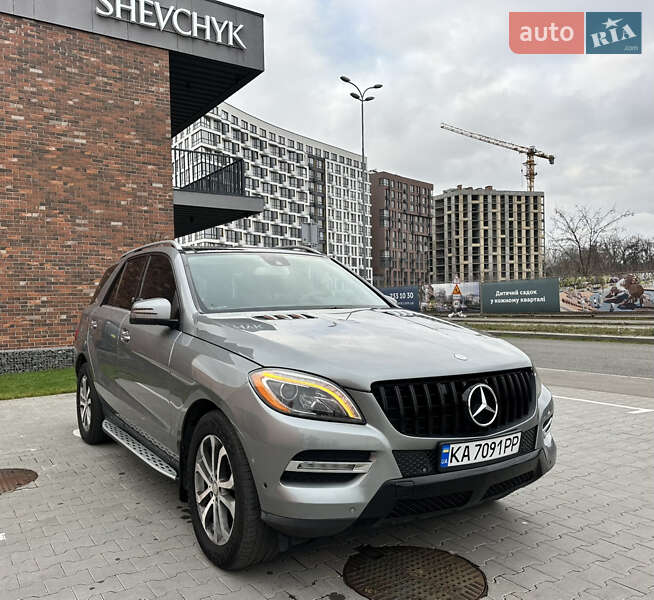 Внедорожник / Кроссовер Mercedes-Benz M-Class 2013 в Киеве