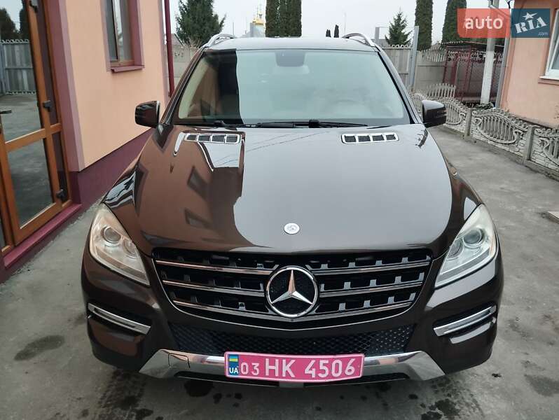 Внедорожник / Кроссовер Mercedes-Benz M-Class 2012 в Дубно