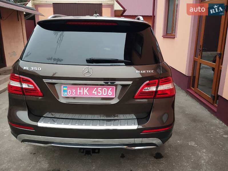 Внедорожник / Кроссовер Mercedes-Benz M-Class 2012 в Дубно