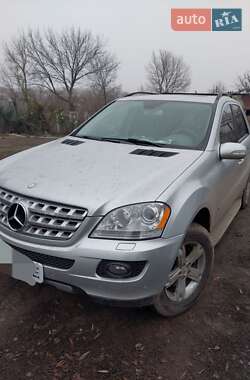 Внедорожник / Кроссовер Mercedes-Benz M-Class 2005 в Барвенкове