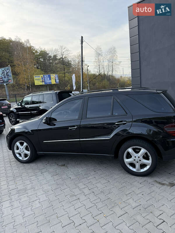 Позашляховик / Кросовер Mercedes-Benz M-Class 2006 в Чернівцях