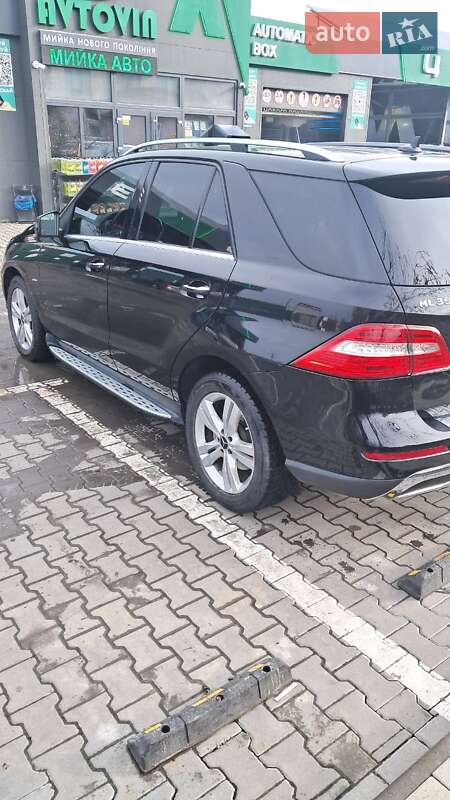 Внедорожник / Кроссовер Mercedes-Benz M-Class 2012 в Черновцах фото 4 Внедорожник / Кроссовер Mercedes-Benz M-Class 2012 в Черновцах