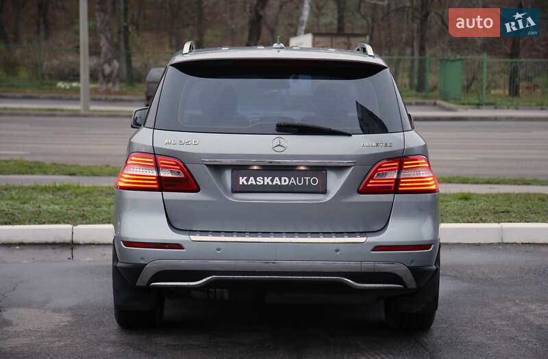 Позашляховик / Кросовер Mercedes-Benz M-Class 2012 в Харкові