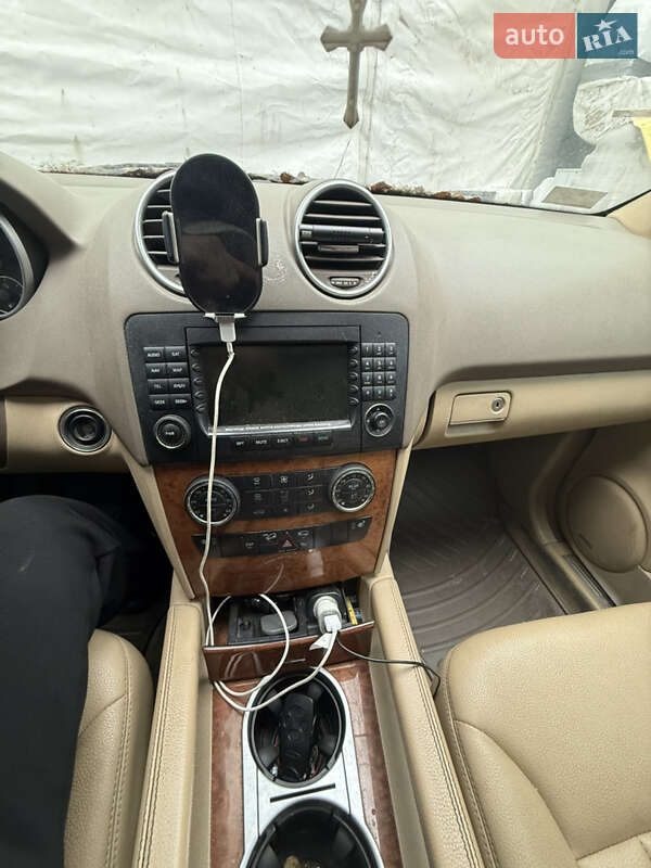 Внедорожник / Кроссовер Mercedes-Benz M-Class 2008 в Киеве