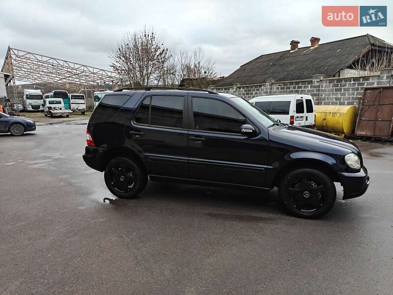Внедорожник / Кроссовер Mercedes-Benz M-Class 2004 в Калуше