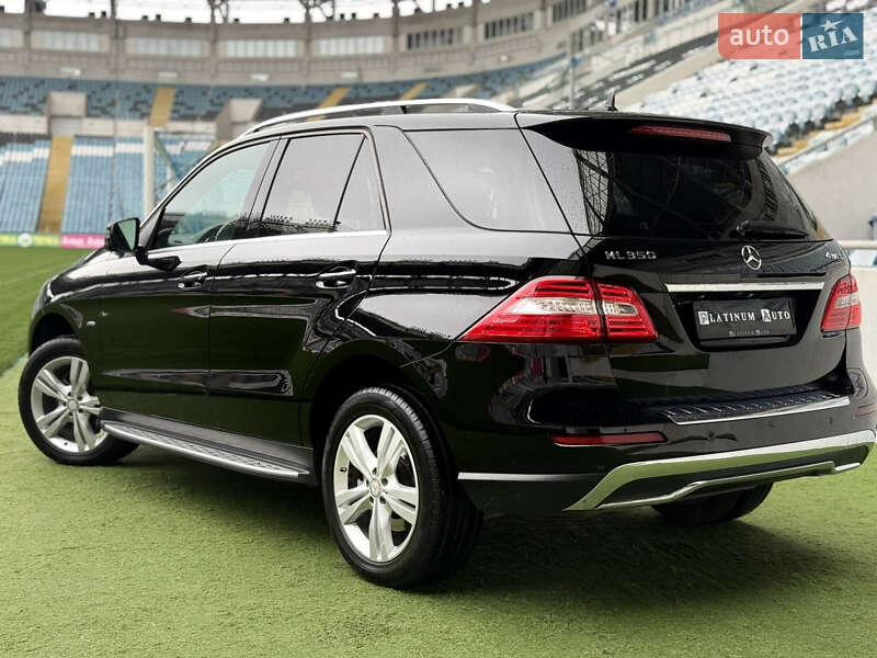 Позашляховик / Кросовер Mercedes-Benz M-Class 2012 в Одесі