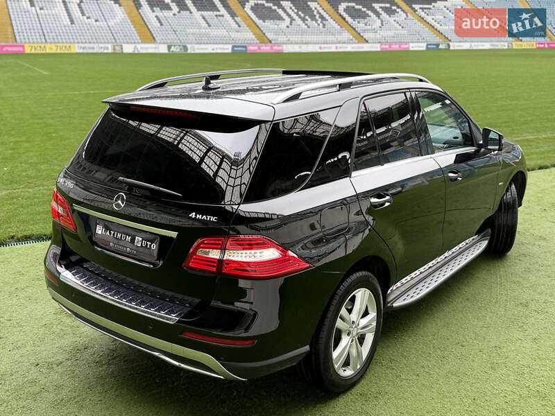 Позашляховик / Кросовер Mercedes-Benz M-Class 2012 в Одесі