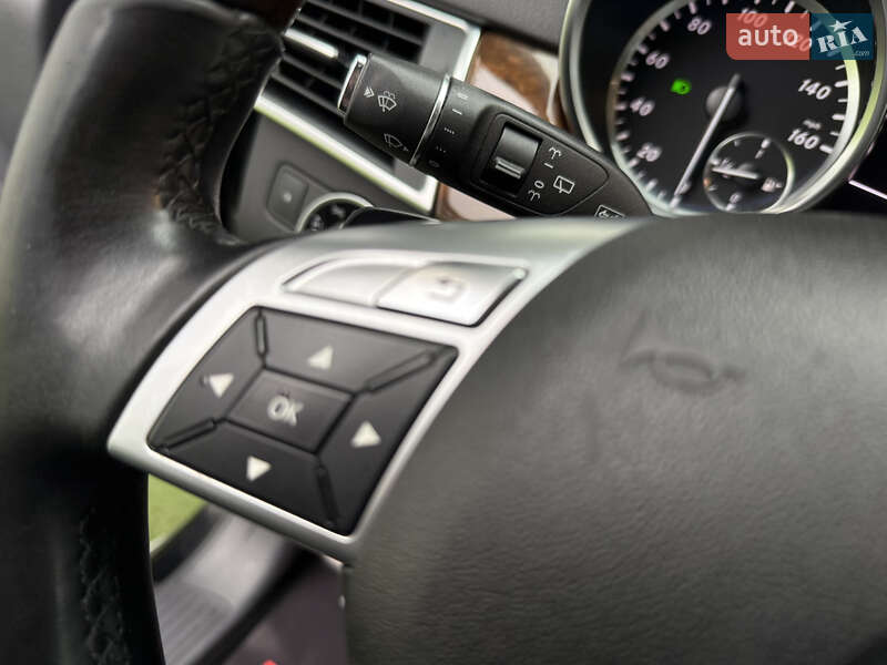 Позашляховик / Кросовер Mercedes-Benz M-Class 2012 в Одесі