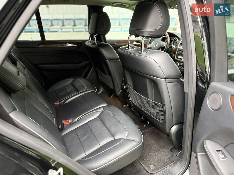 Позашляховик / Кросовер Mercedes-Benz M-Class 2012 в Одесі