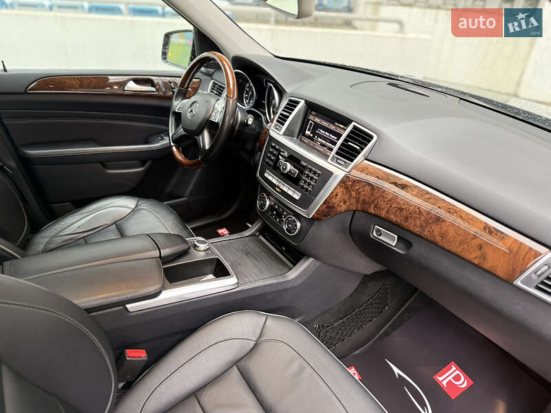 Позашляховик / Кросовер Mercedes-Benz M-Class 2012 в Одесі