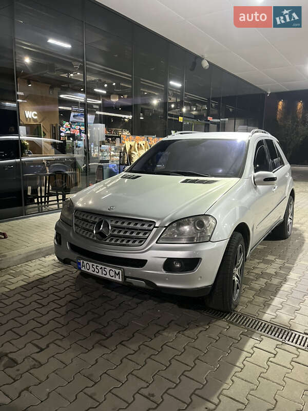 Позашляховик / Кросовер Mercedes-Benz M-Class 2006 в Дубовому