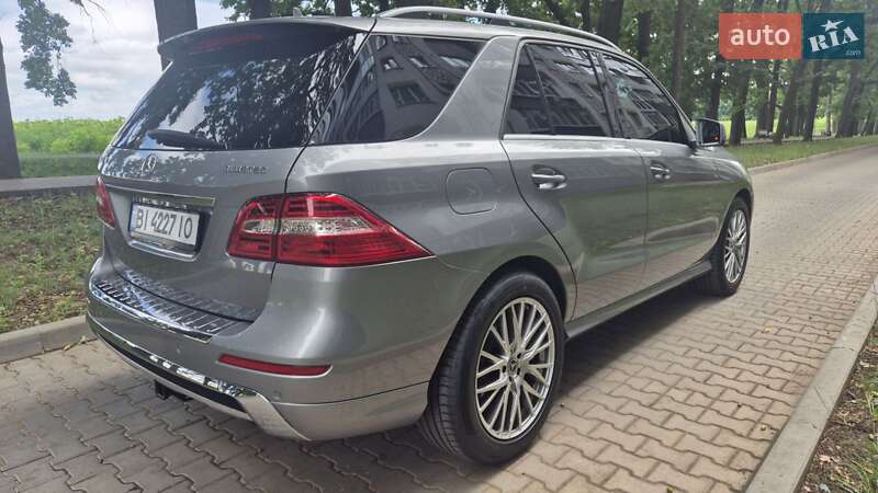 Позашляховик / Кросовер Mercedes-Benz M-Class 2015 в Полтаві фото 3 Позашляховик / Кросовер Mercedes-Benz M-Class 2015 в Полтаві