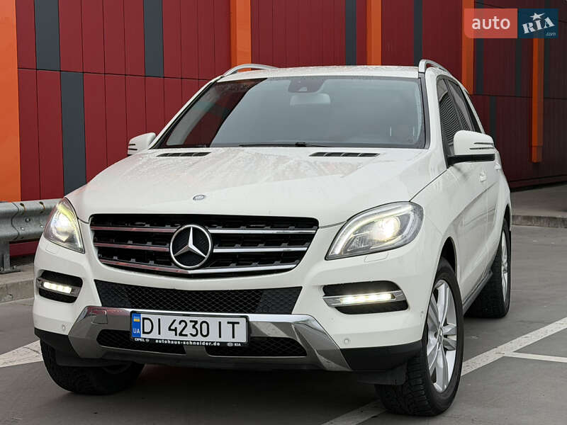 Позашляховик / Кросовер Mercedes-Benz M-Class 2013 в Києві
