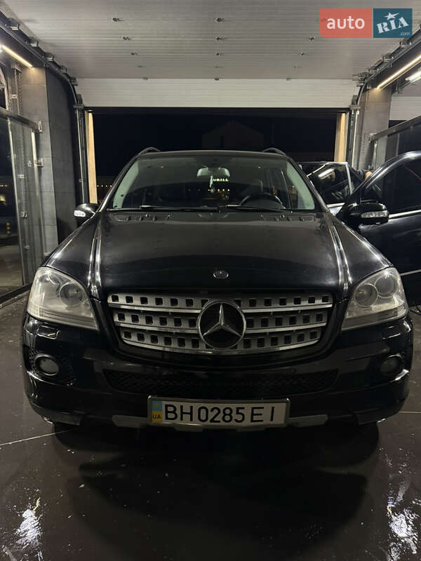 Mercedes-Benz M-Class 2007