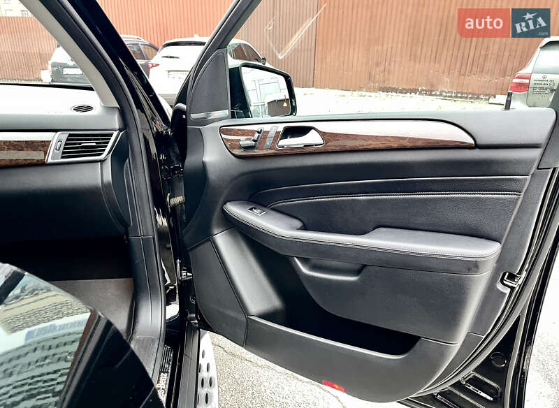 Внедорожник / Кроссовер Mercedes-Benz M-Class 2013 в Киеве