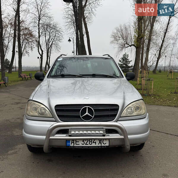 Mercedes-Benz M-Class 2001 Mercedes-Benz M-Class 2001