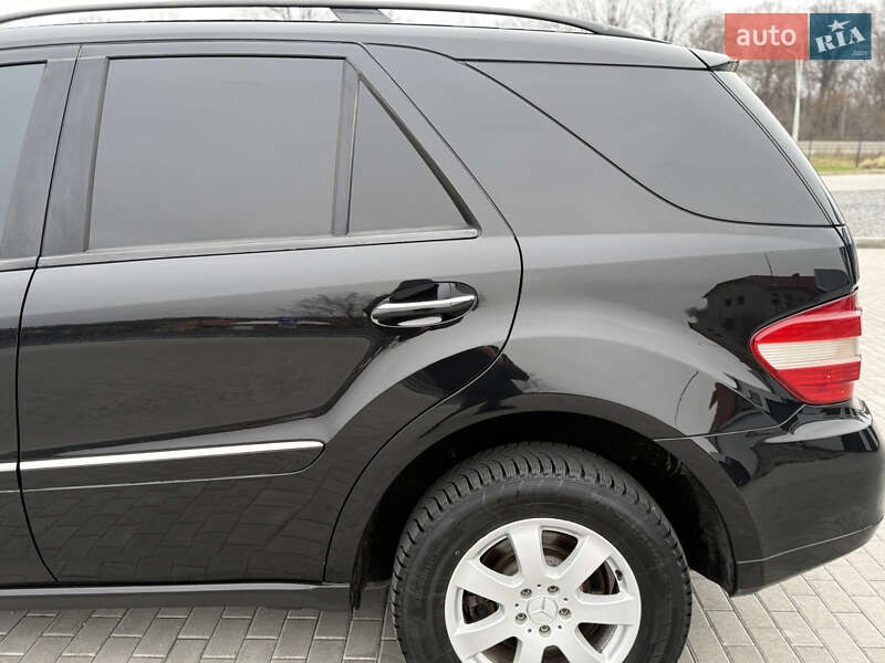 Позашляховик / Кросовер Mercedes-Benz M-Class 2007 в Чернівцях фото 30 Позашляховик / Кросовер Mercedes-Benz M-Class 2007 в Чернівцях