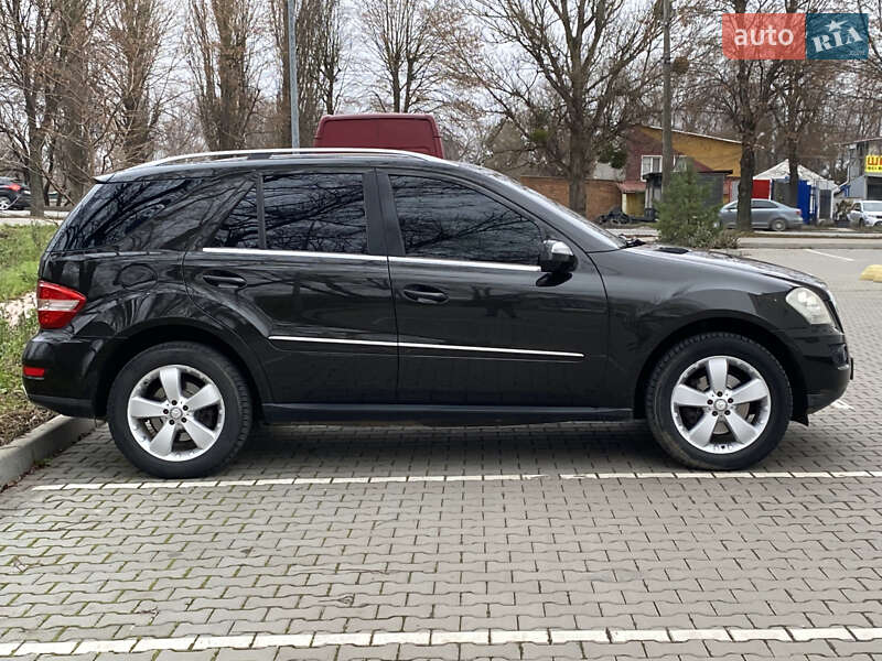 Внедорожник / Кроссовер Mercedes-Benz M-Class 2010 в Хмельницком фото 7 Внедорожник / Кроссовер Mercedes-Benz M-Class 2010 в Хмельницком