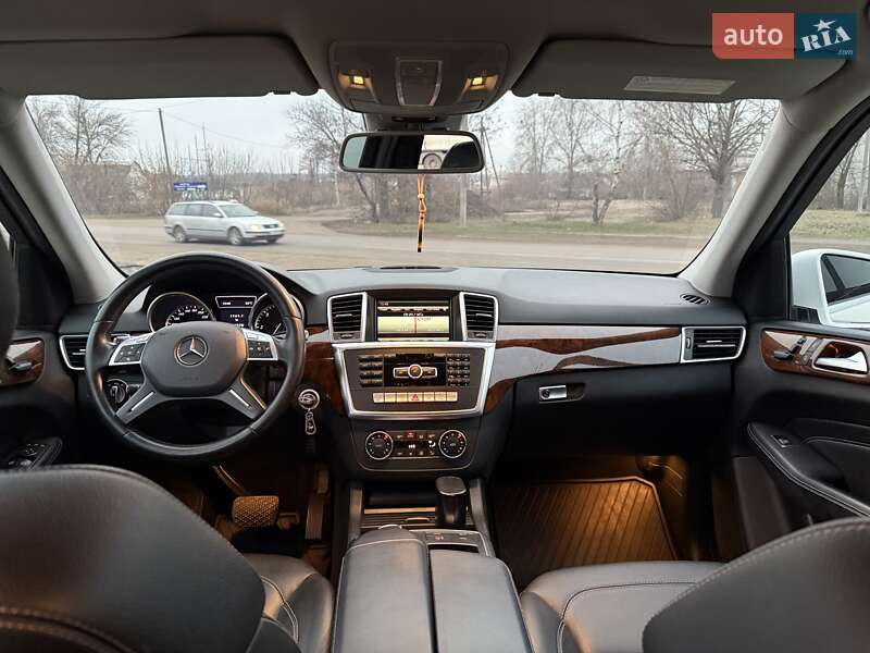Внедорожник / Кроссовер Mercedes-Benz M-Class 2012 в Изюме фото 5 Внедорожник / Кроссовер Mercedes-Benz M-Class 2012 в Изюме