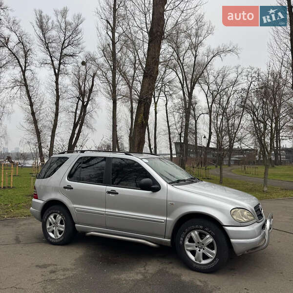 Внедорожник / Кроссовер Mercedes-Benz M-Class 2001 в Киеве