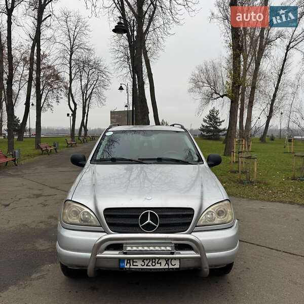 Внедорожник / Кроссовер Mercedes-Benz M-Class 2001 в Киеве
