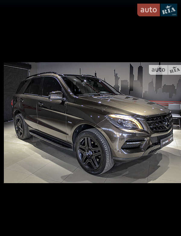 Позашляховик / Кросовер Mercedes-Benz M-Class 2012 в Первомайську