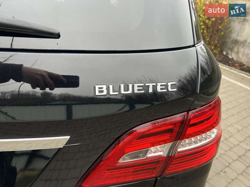 Внедорожник / Кроссовер Mercedes-Benz M-Class 2015 в Киеве