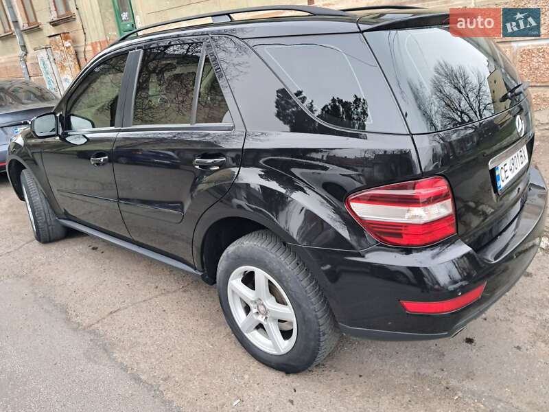 Позашляховик / Кросовер Mercedes-Benz M-Class 2009 в Чернівцях фото 11 Позашляховик / Кросовер Mercedes-Benz M-Class 2009 в Чернівцях