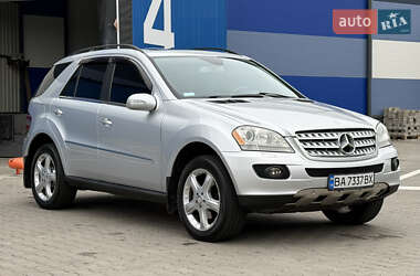 Позашляховик / Кросовер Mercedes-Benz M-Class 2008 в Рівному