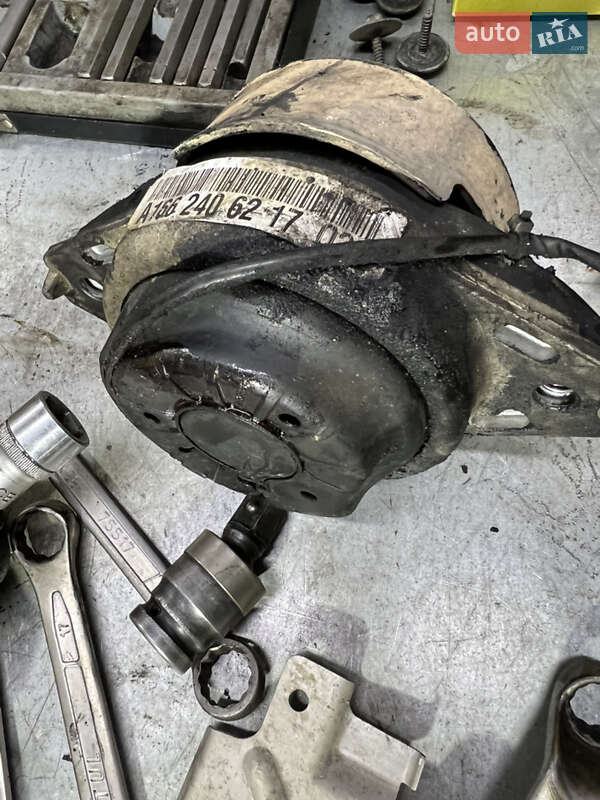 Позашляховик / Кросовер Mercedes-Benz M-Class 2015 в Львові фото 4 Позашляховик / Кросовер Mercedes-Benz M-Class 2015 в Львові