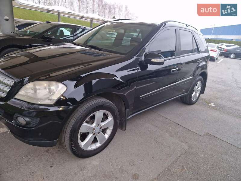 Mercedes-Benz M-Class 2006 Mercedes-Benz M-Class 2006