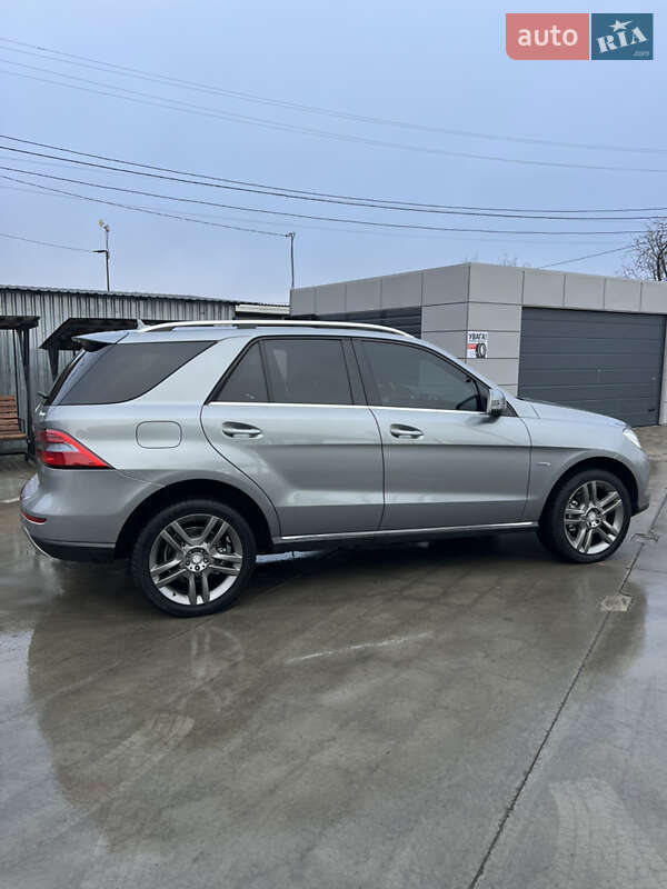 Внедорожник / Кроссовер Mercedes-Benz M-Class 2012 в Белой Церкви фото 10 Внедорожник / Кроссовер Mercedes-Benz M-Class 2012 в Белой Церкви